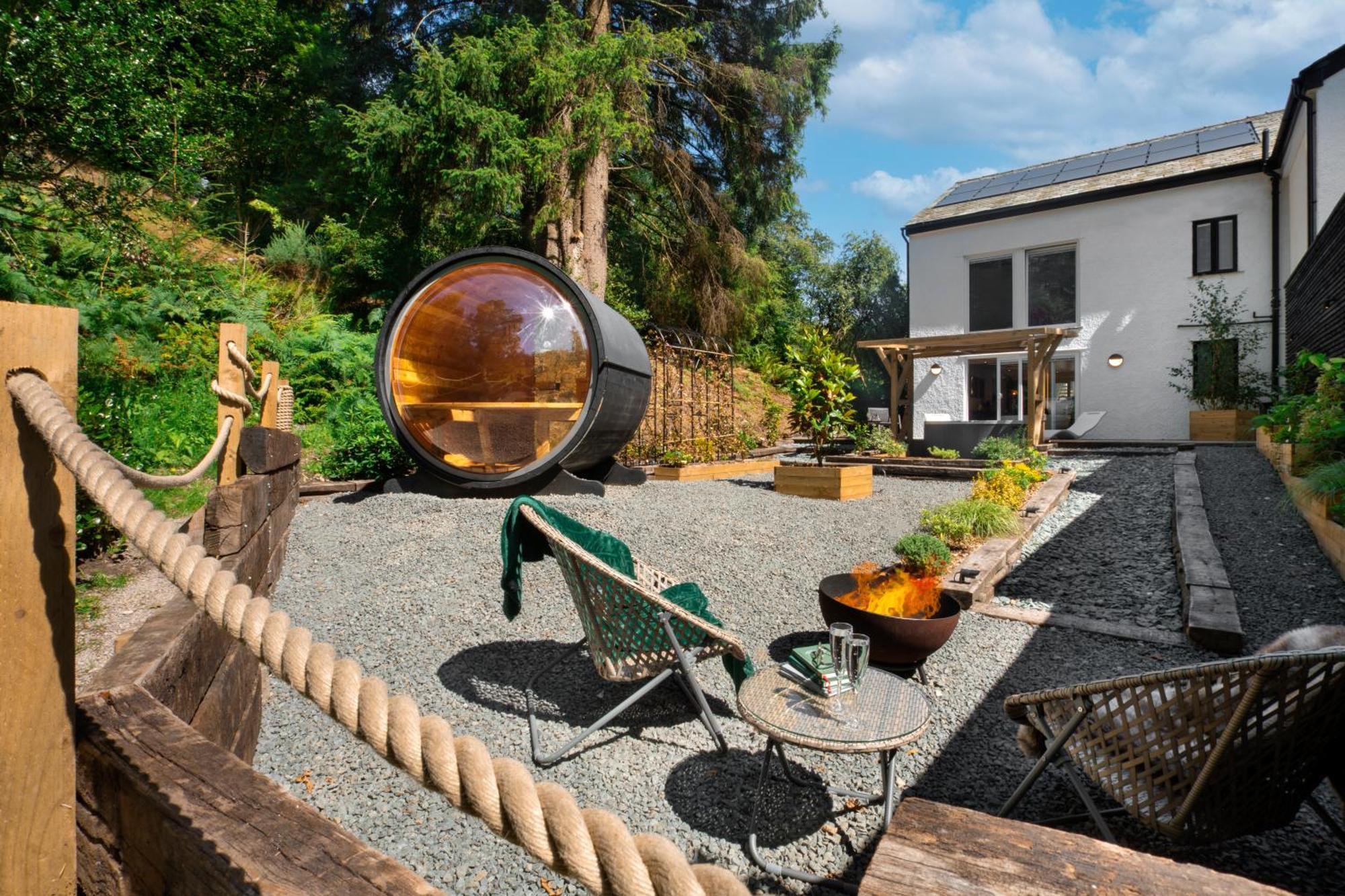 Aphrodites Group - Luxury Hot Tub Suites In Central Lake District! Bowness-on-Windermere Exterior foto
