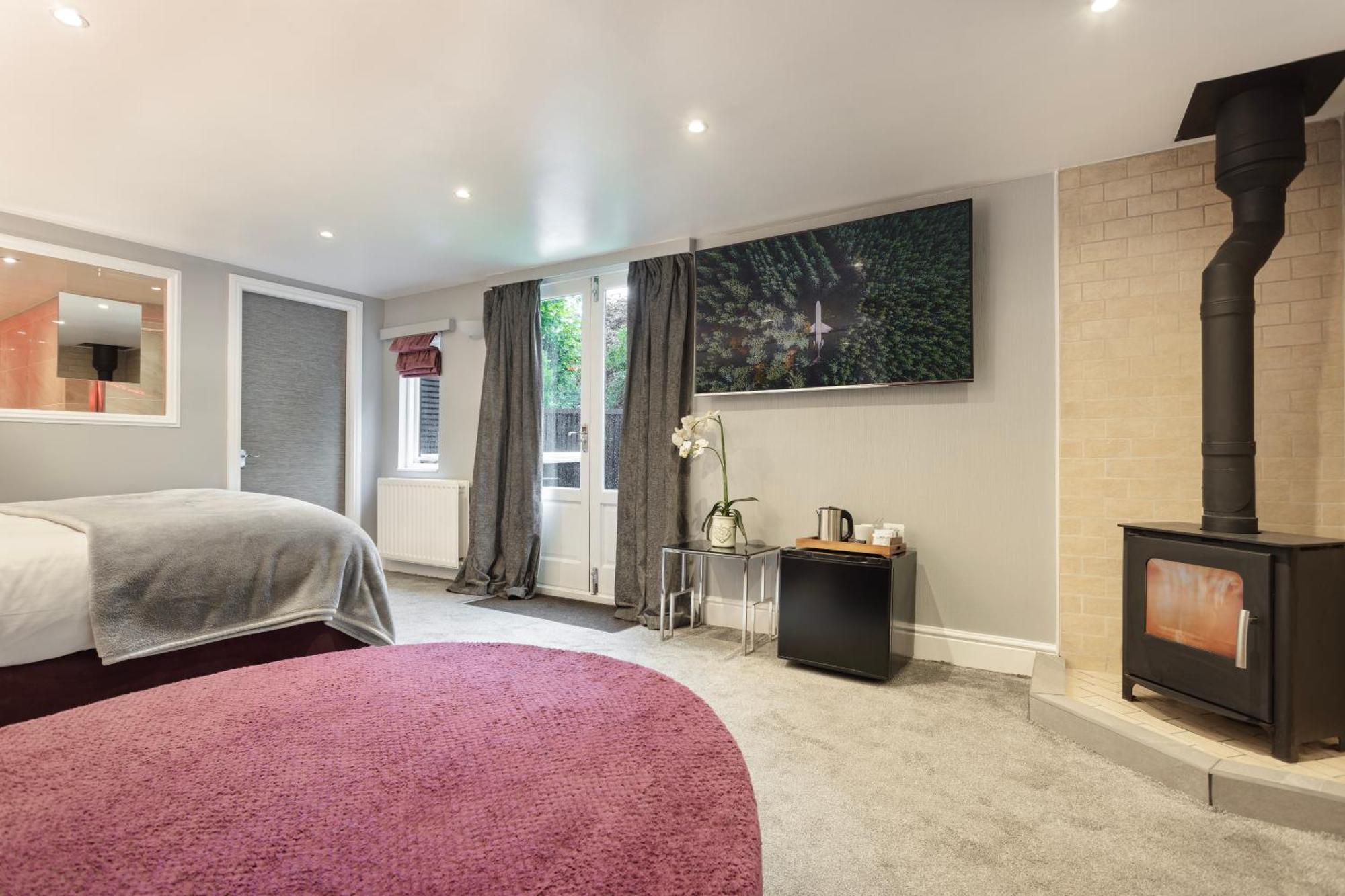 Aphrodites Group - Luxury Hot Tub Suites In Central Lake District! Bowness-on-Windermere Exterior foto